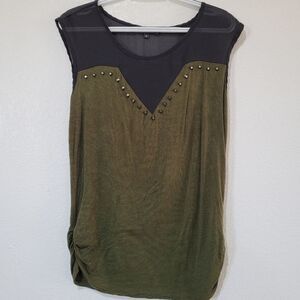 Yuni woman's studded top size small‎